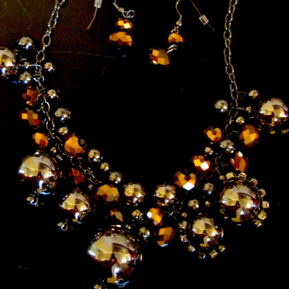 Silver Bronze Bobbled Necklace Earring Set 🤩💎